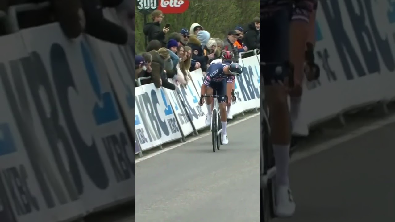 That finish from the 2022 Men&rsquo;s Tour of Flanders, when MVDP vs Pogačar ended in a 4-up sprint!