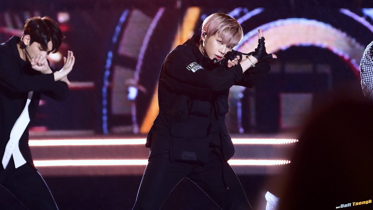 180404 강다니엘 Kang Daniel 워너원 Wanna One '부메랑 BOOMERANG' @울산 쇼챔피언 4K 60P 직캠 by DaftTaengk