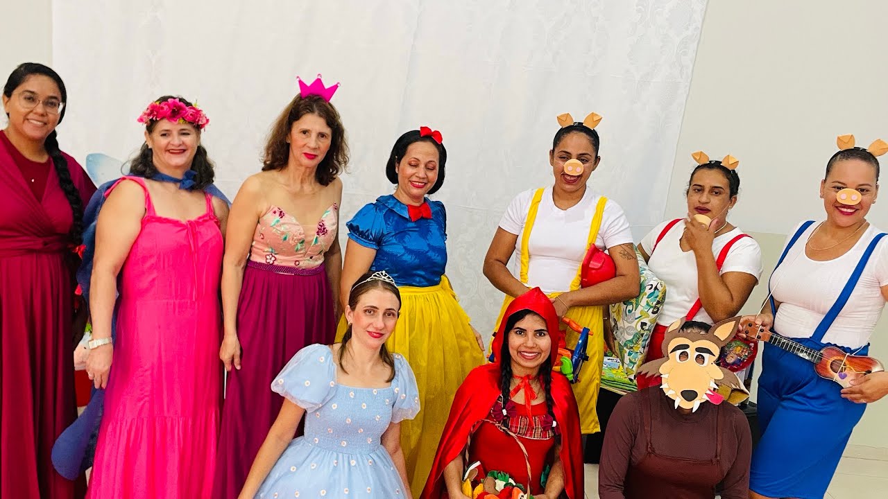 Apresentação da música : Os livros são nossos amigos - macakids