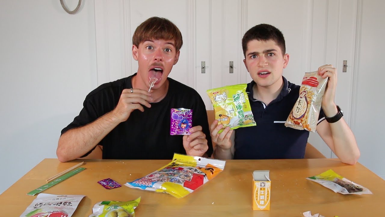 瑞士人第一次嘗試台灣零食 | Swiss Try Snacks from Taiwan for the first time!