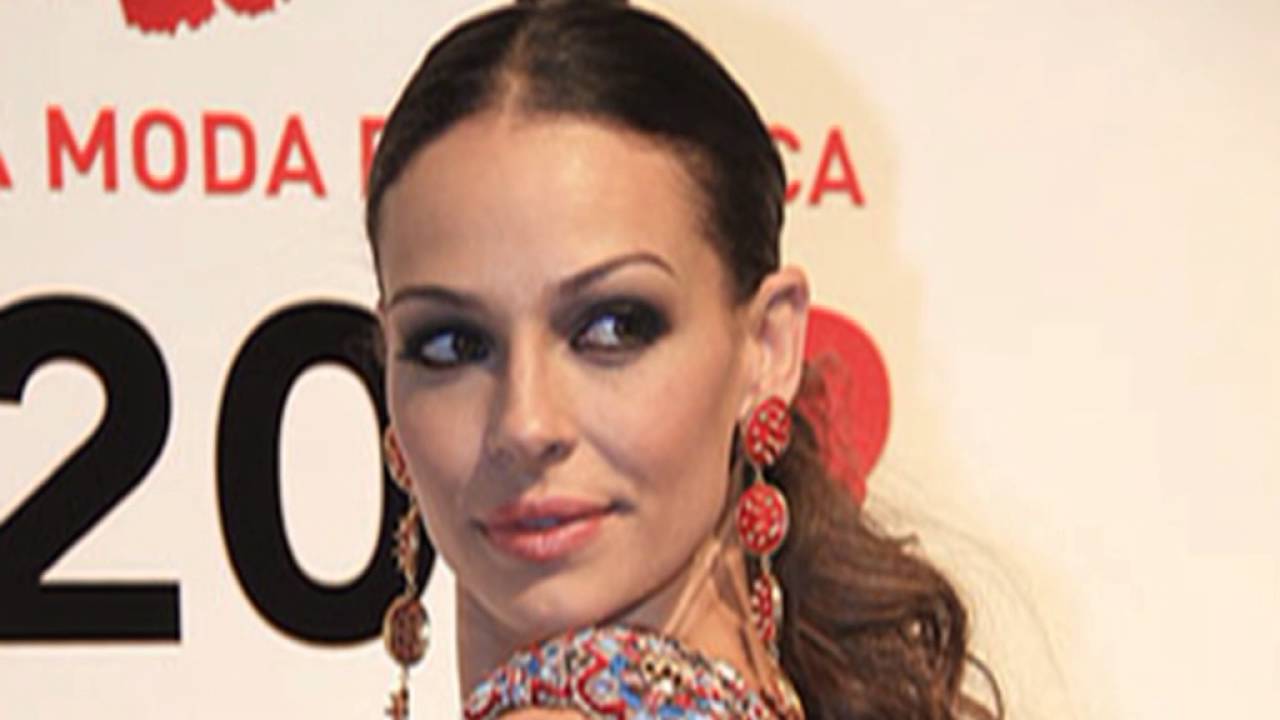 CARMEN LA CIGARRERA