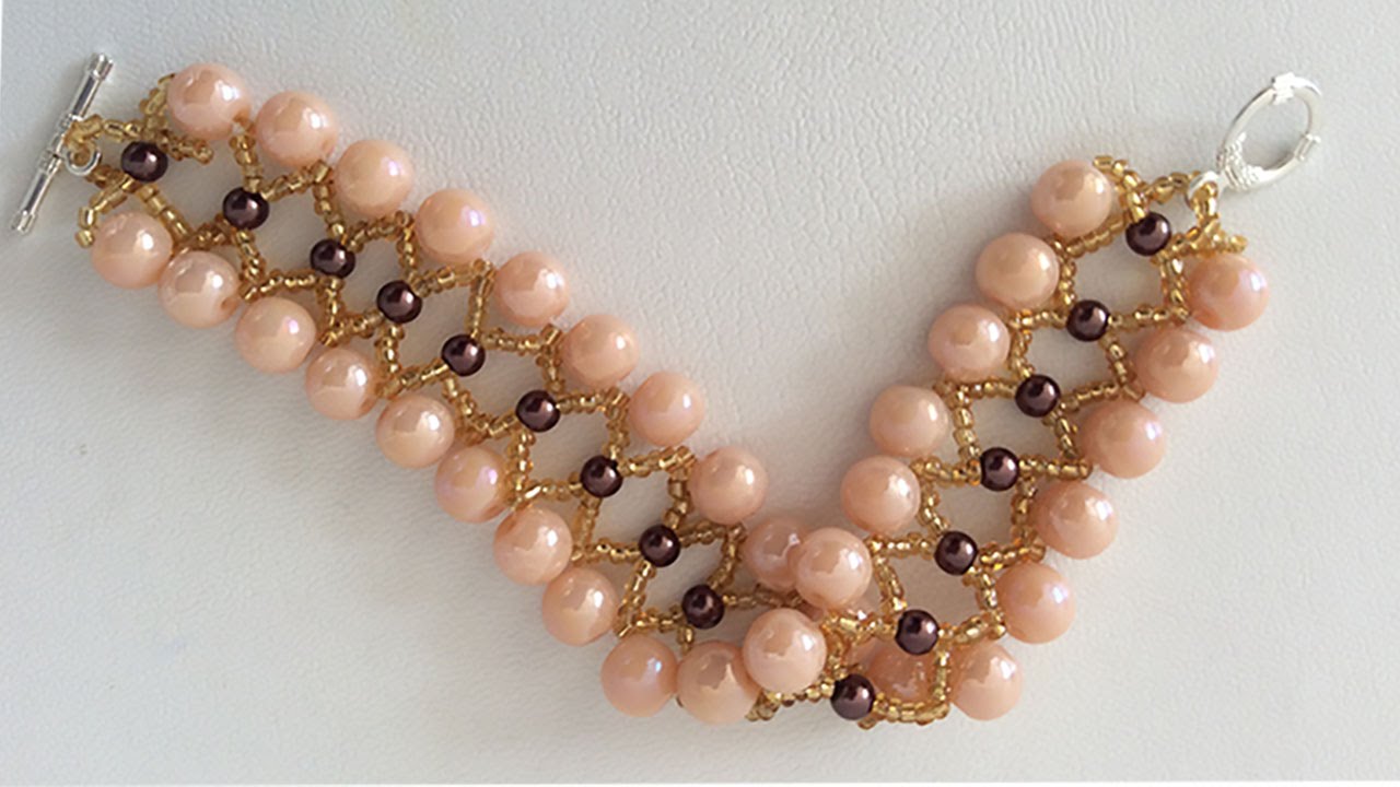 Pulseras. Pulseras con perlas, pulseras con chaquira, pulseras con chaquira paso a paso