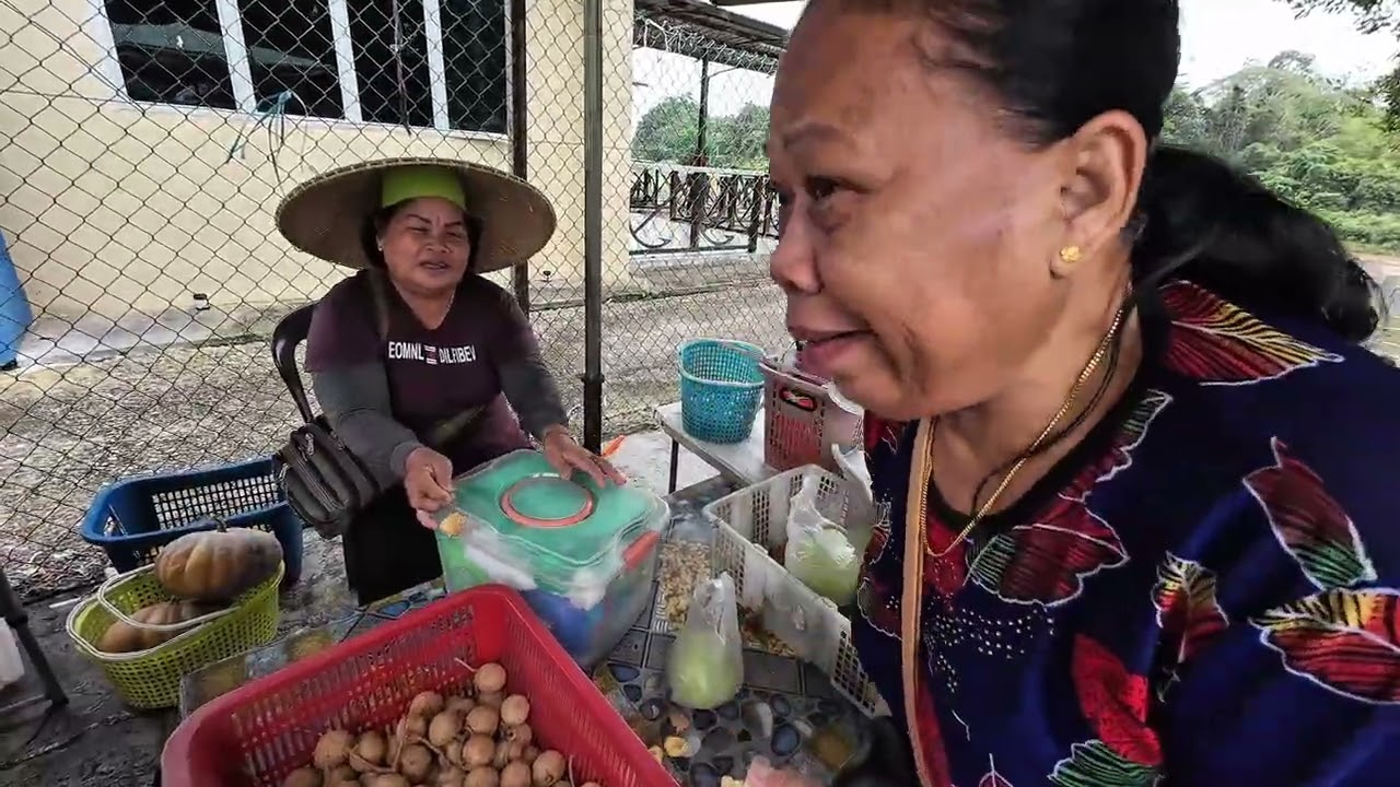 JALAN JALAN KE PEKAN KANOWIT BELI BARANG DAPUR //  SINGGAH DI TAMU BELI UDANG GALAH PASIN // 