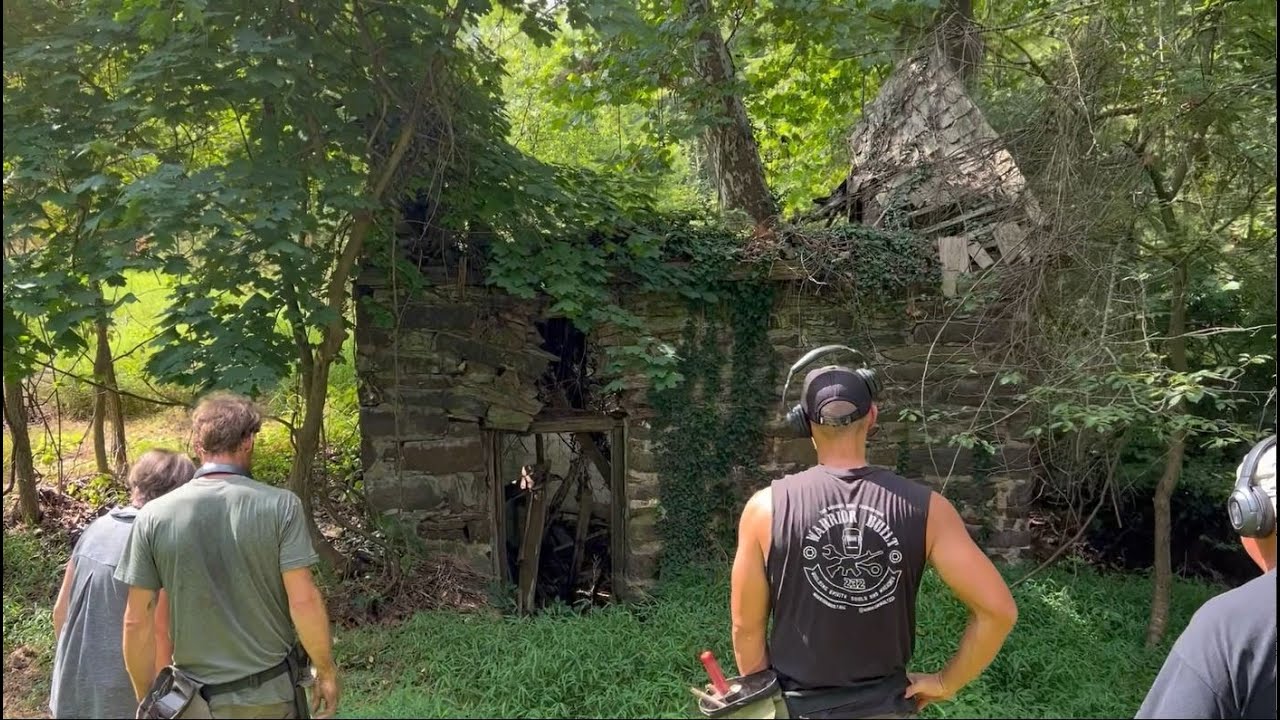 Metal Detecting a Decaying Old Spring House Finds Early US Coins, Silver, & Cool Relics!