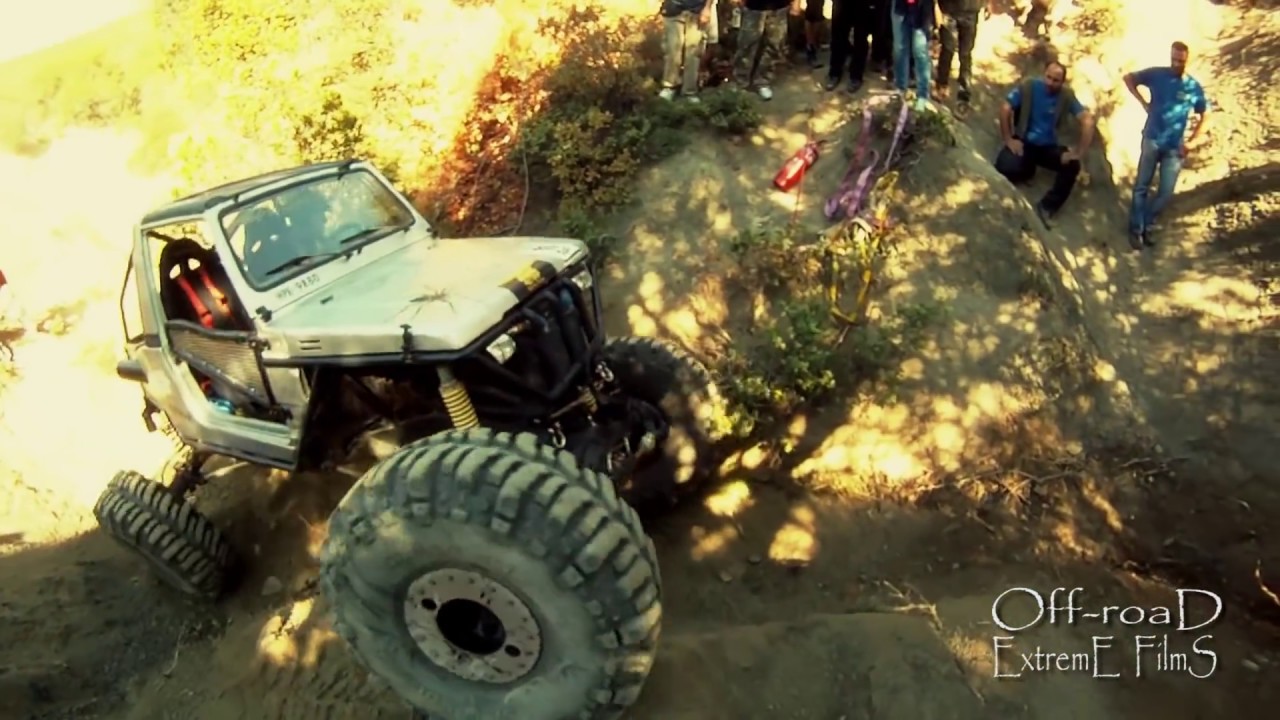 eXtreme off road Samurai with Portal Axles and 44' Boggers