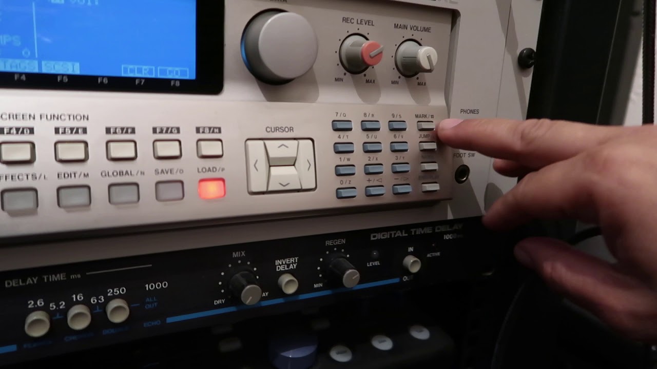 AKAI  S3000 Reset Trick | Vintage Studio Gear