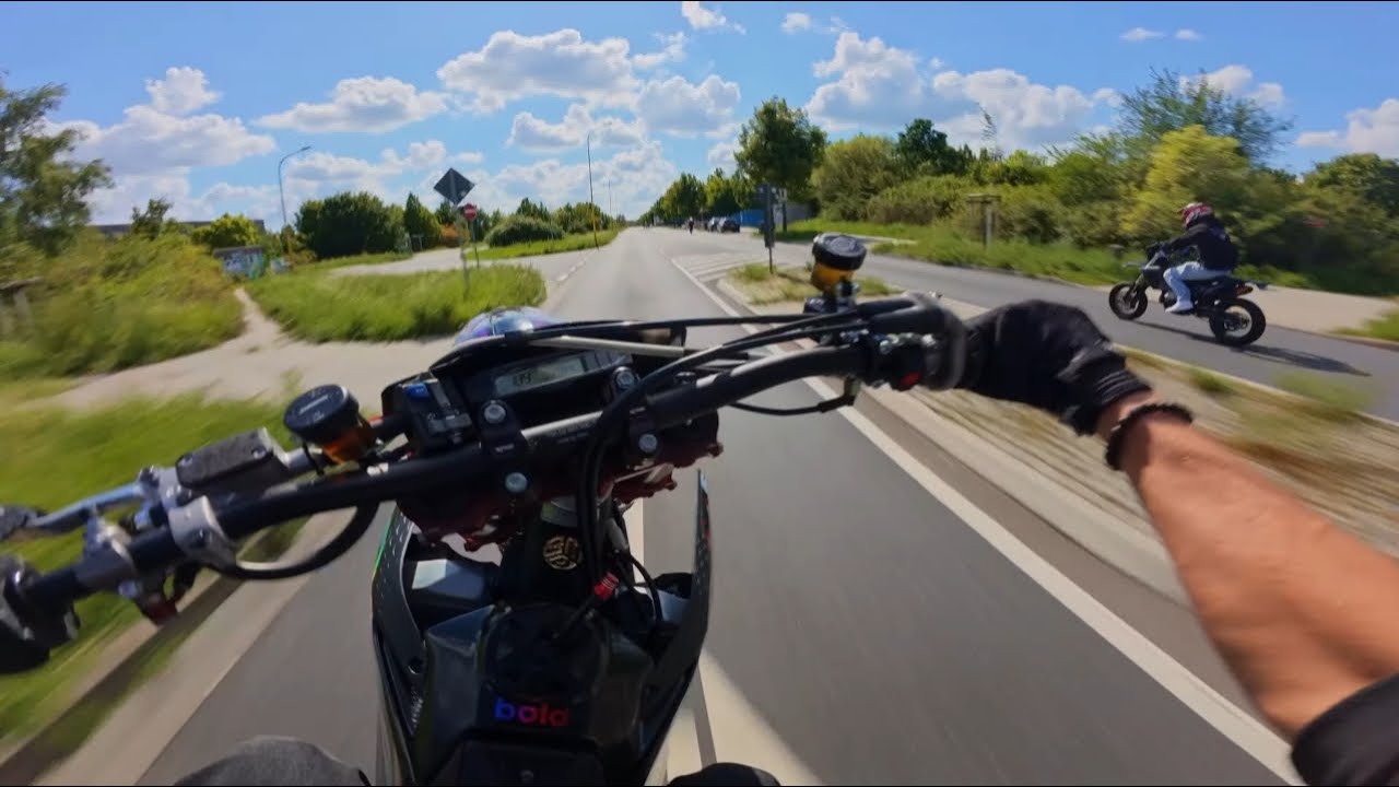 SUPERMOTO After Work send with the Boys!