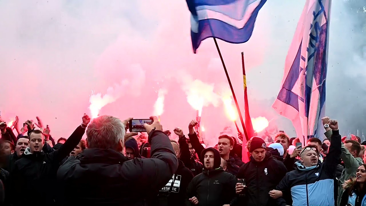 MFF-supportrarnas marsch från Möllevången mot stadion