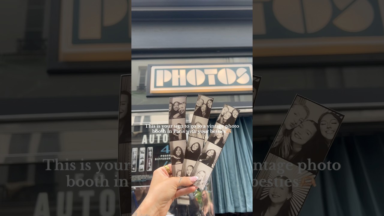 Paris vintage photo booth🫶🏼 #paris #photobooth #vintagephotos #besties #thingstodoinparis