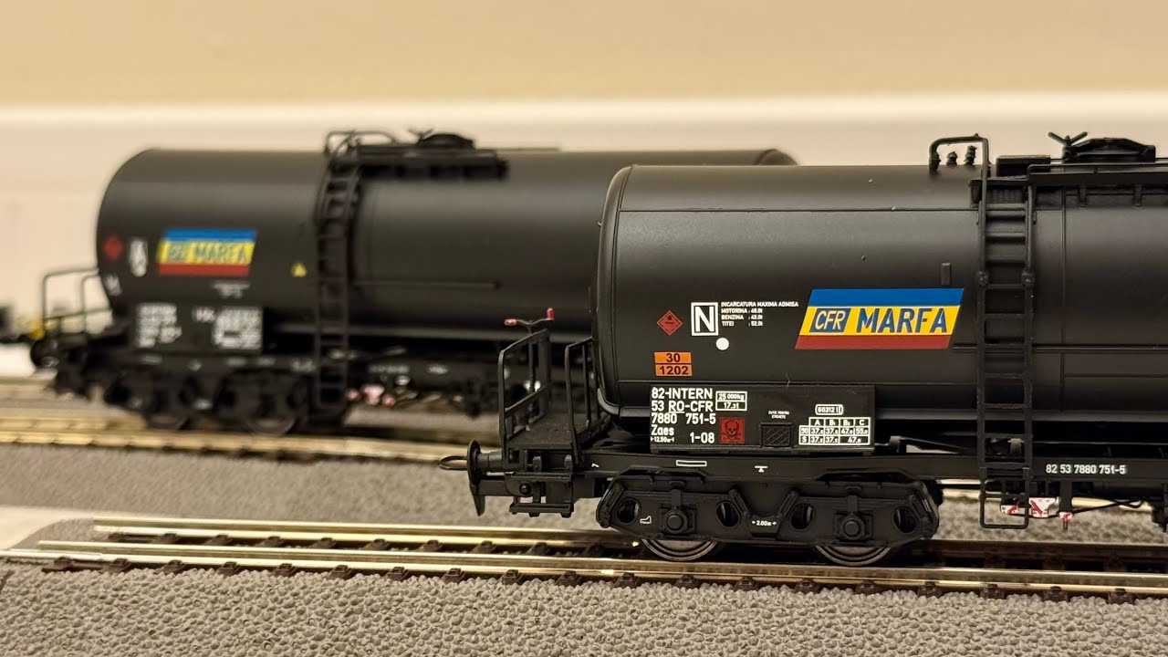 Unboxing Set Cisterne Zaes CFR marfa exclusive Trains-Addicted