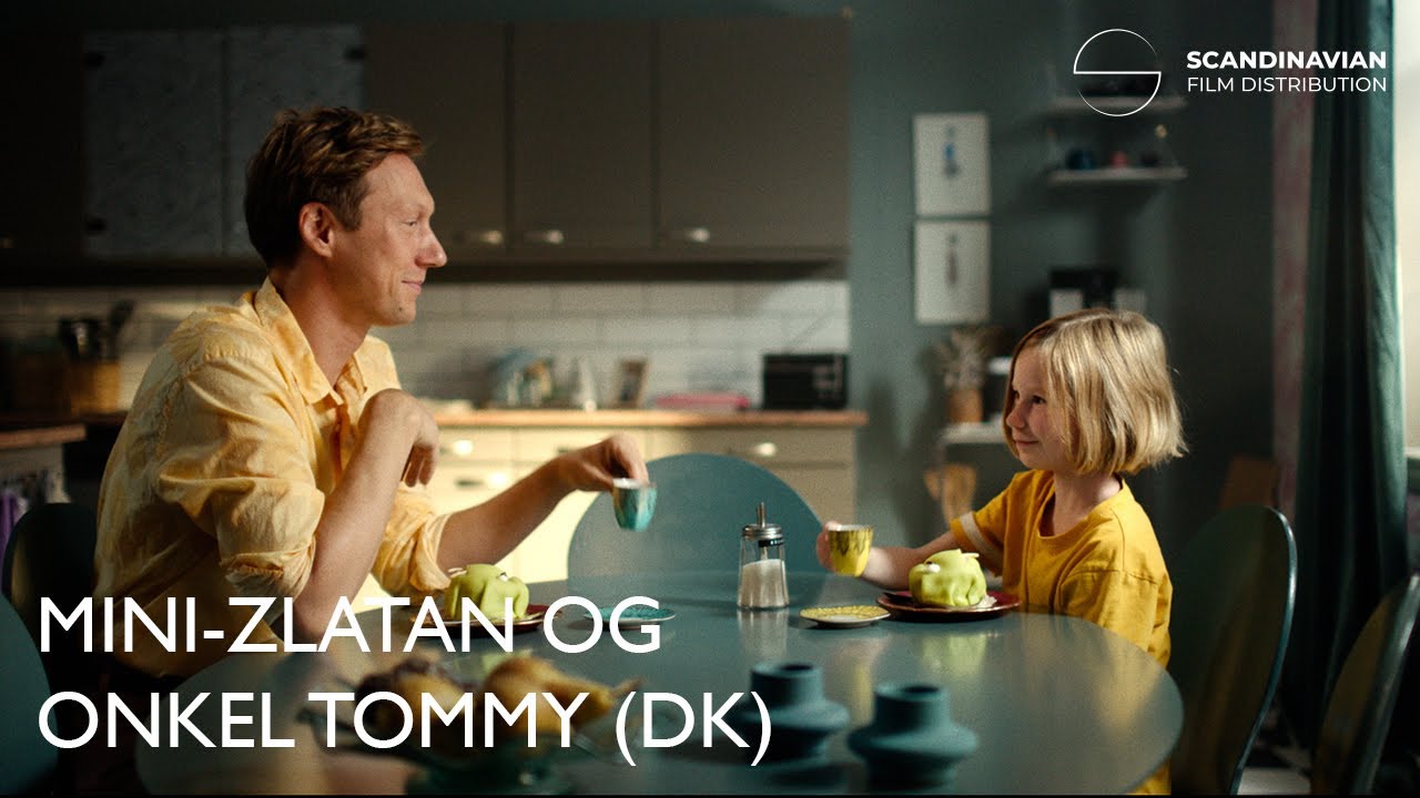 MINI-ZLATAN & ONKEL TOMMY | Trailer (DK)