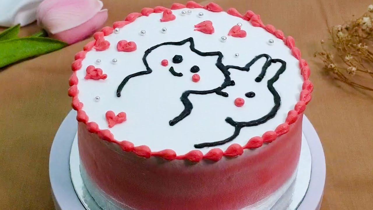 Love Beyond Boundaries: Red Cream Cake that Represents the Cross-Border Romance of Rabbits and Cats