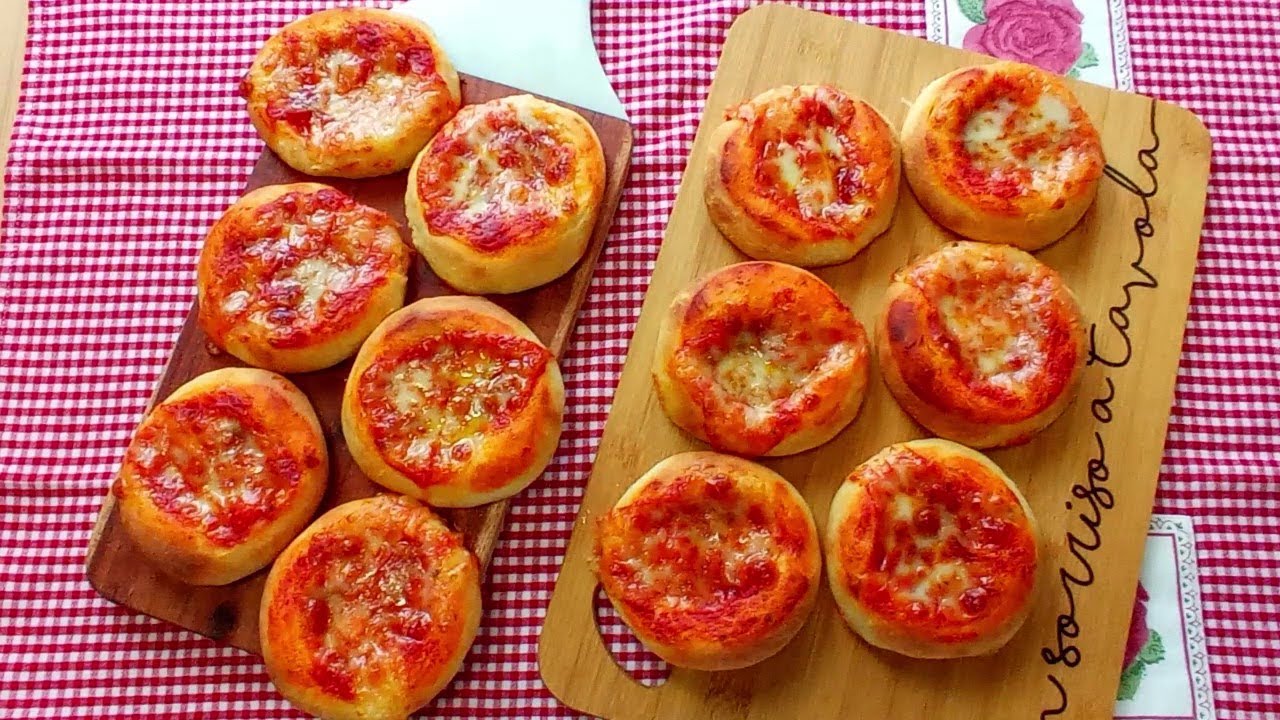 PIZZETTE SOFFICI CON IMPASTO ALLO YOGURT GRECO - FACILI E BUONISSIME - FATTE IN CASA SENZA IMPASTO