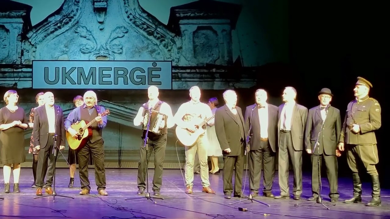 Tyliai plaukia - Ukmergės kultūros centro folkloro ansamblis ,,PYNIAVA“