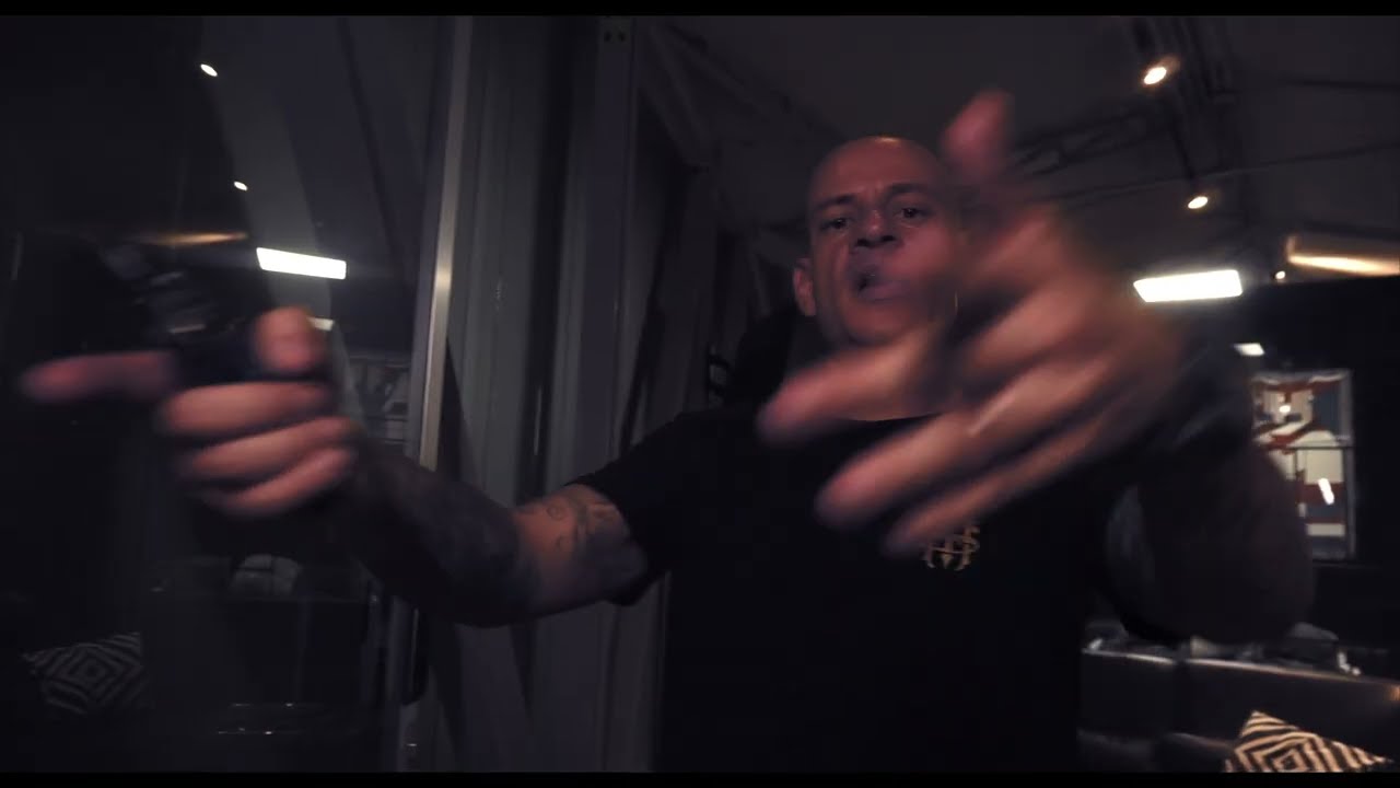 Manotas - Más Sabe el Diablo (2023)