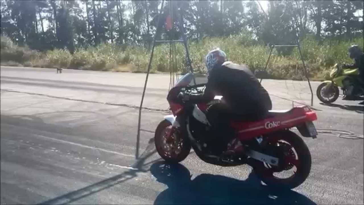 Yamaha FZR 1000 vs Kawasaki ER 6