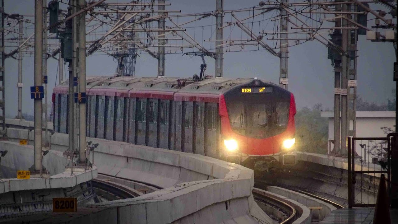 A Complete Tour of Lucknow Metro - CCS Airport to Munshi Pulia