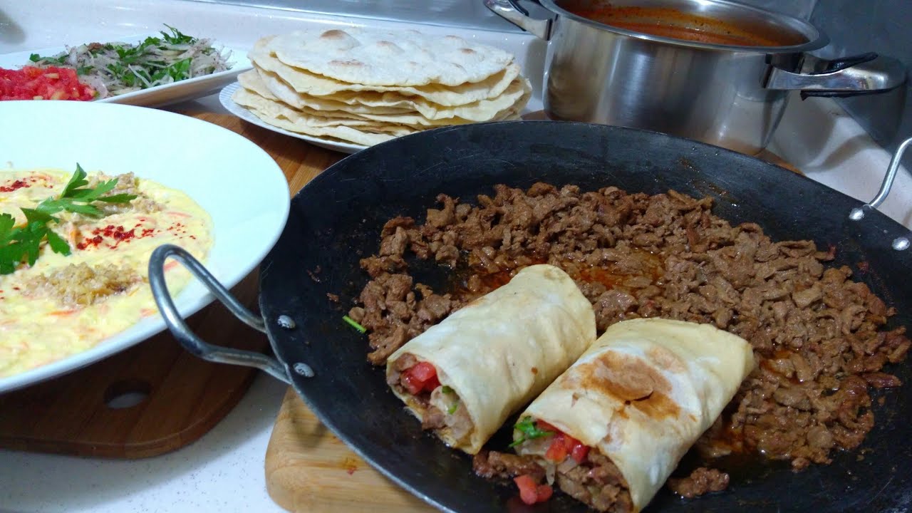 Tantuni Ve Lavaş Ekmeği İle Akşam Yemeği Menüsü/Çorba/Meze/Seval Mutfakta
