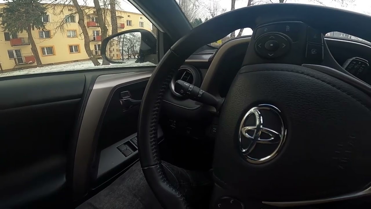 Как включить или отключить полный привод в Toyota RAV 4 IV (2013–2018) — используйте Turn 4 Wheel...