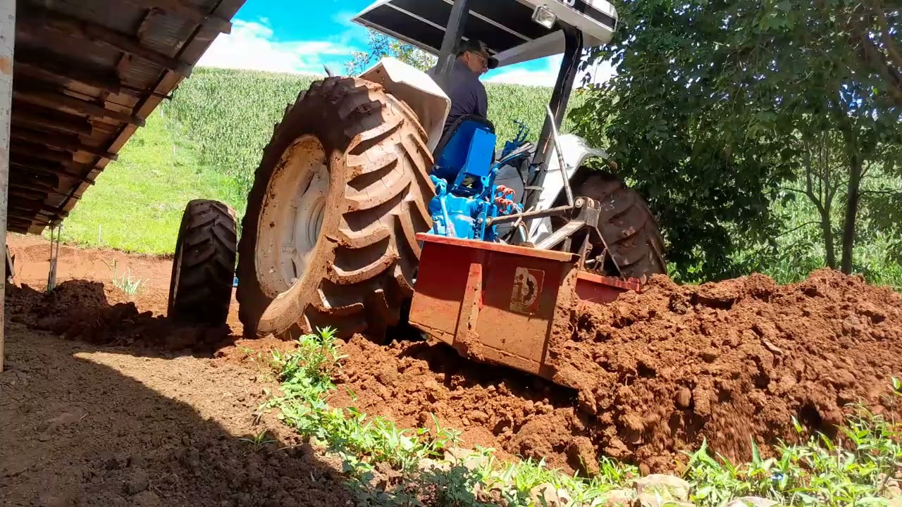 Ford 6610 na plataforma 