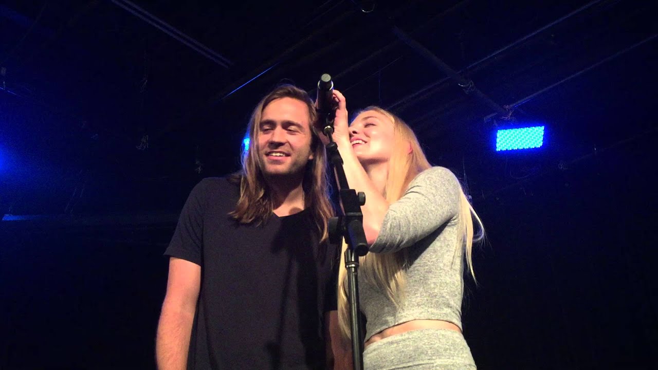 Encore 2: Carolina in My Mind (James Taylor Cover) - Delta Rae w/ Penny & Sparrow (Live in NC '15)