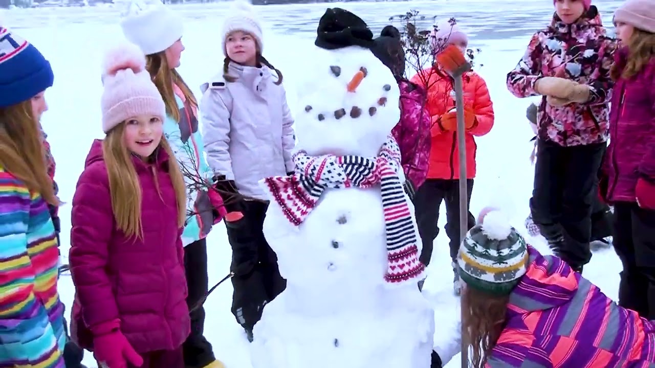 Tanssiva lumiukko (Vuoksen Neiet & Tanssistudio Jami)