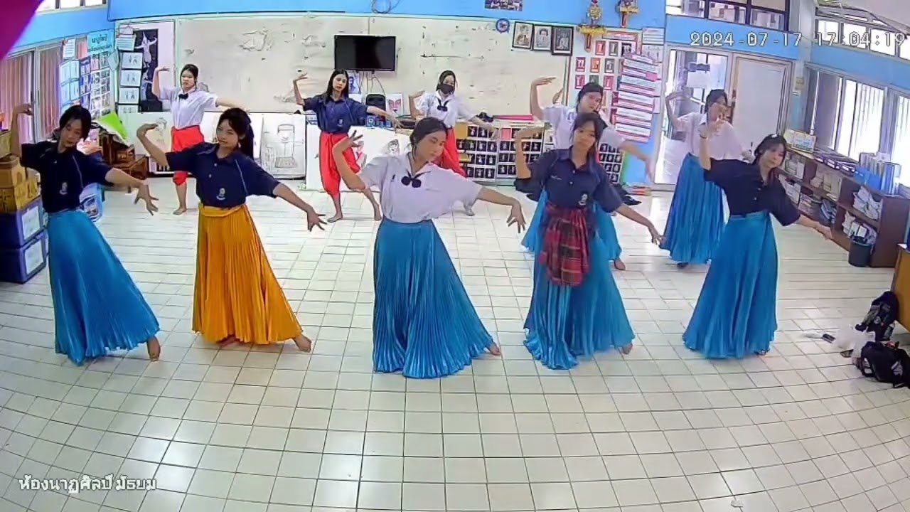 ซ้อม จินตลีลาประกอบเพลง “ราชินีศรีแผ่นดิน”
