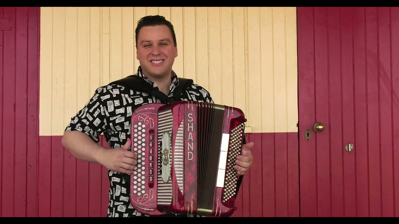 Brandon McPhee Scottish Jigs on Jimmy Shand's Accordion