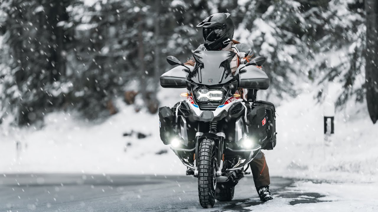 Defying the Cold 🥶 – My TOP MODS for Winter Motorcycle Riding ❄️