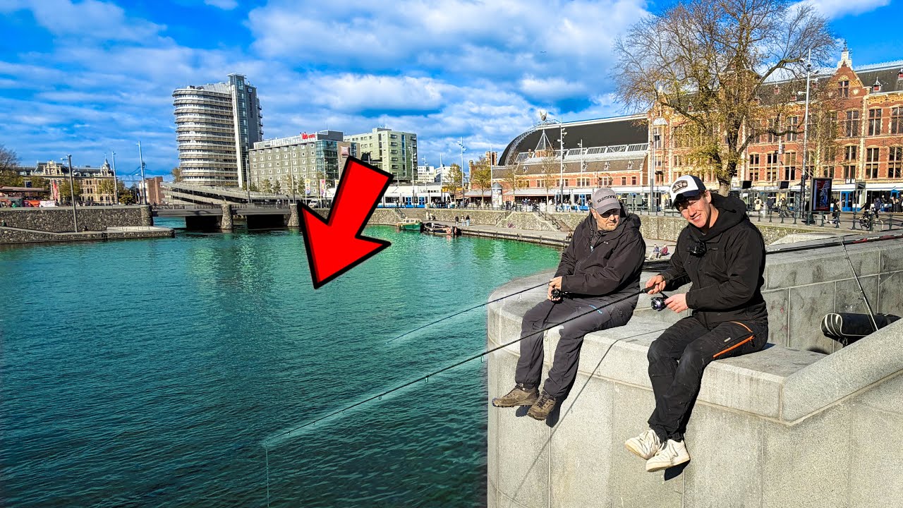 WELKE VISSOORTEN ZWEMMEN ACHTER AMSTERDAM CENTRAALSTATION?!🤔