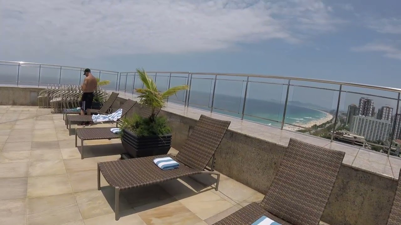 um 5 estrelas sem acesso a piscina para cadeirantes chamado Windsor Barra !