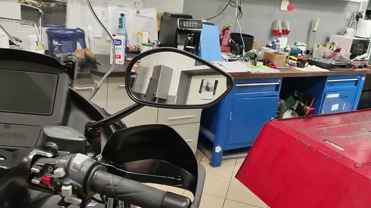 Zontes 350E maxi skuter prezentacja