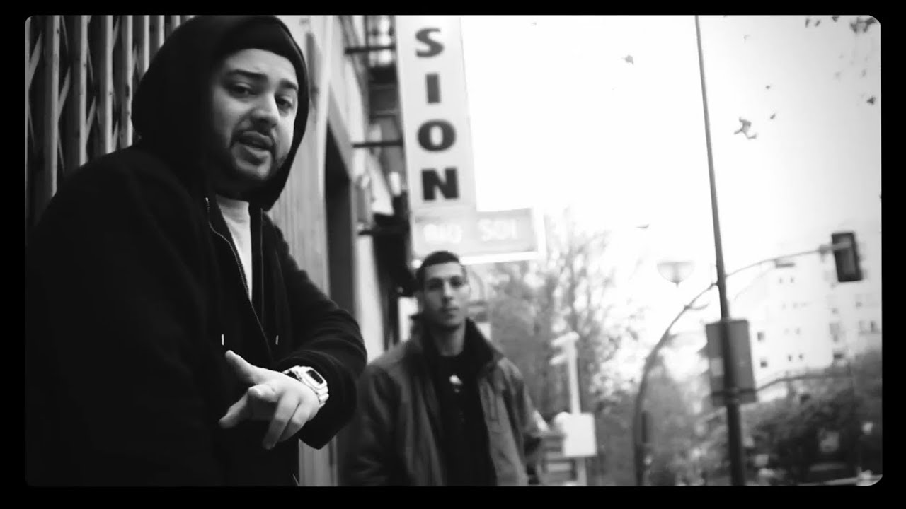 DJ RUNE Y TRAFIK - LA PARADA DEL BUS (Videoclip)