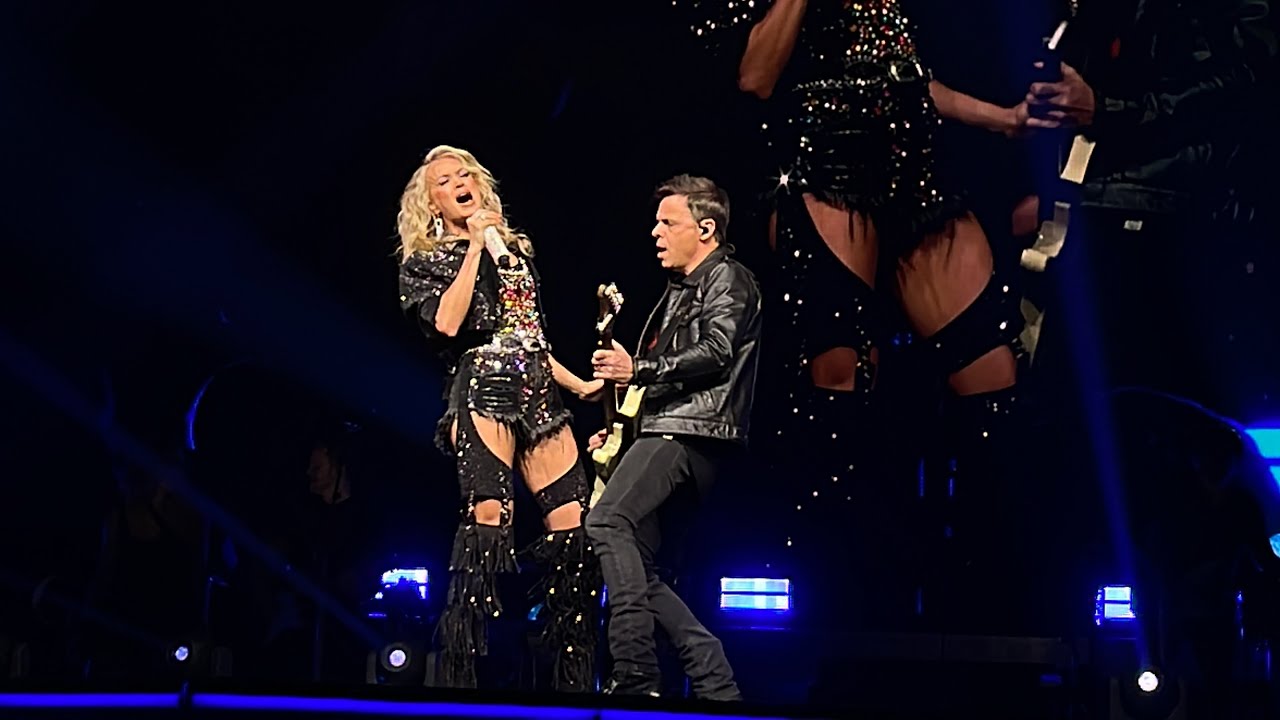Carrie Underwood - Good Girl (Live In New York)