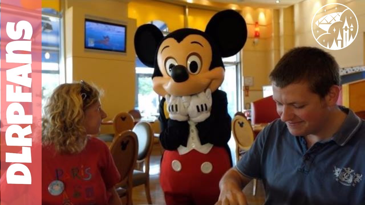 Breakfast at Cafe Mickey in Disneyland Paris