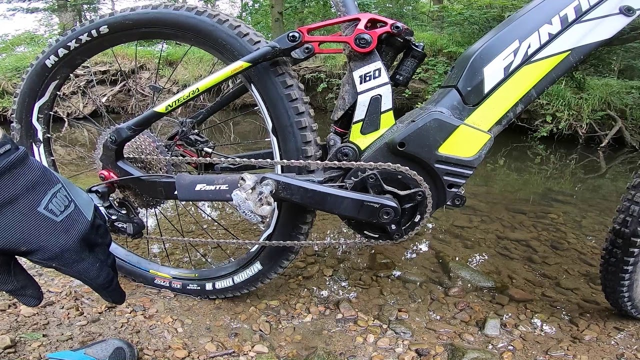 Fantic XF1 Integra 160 Race E mountain bike tech walkround