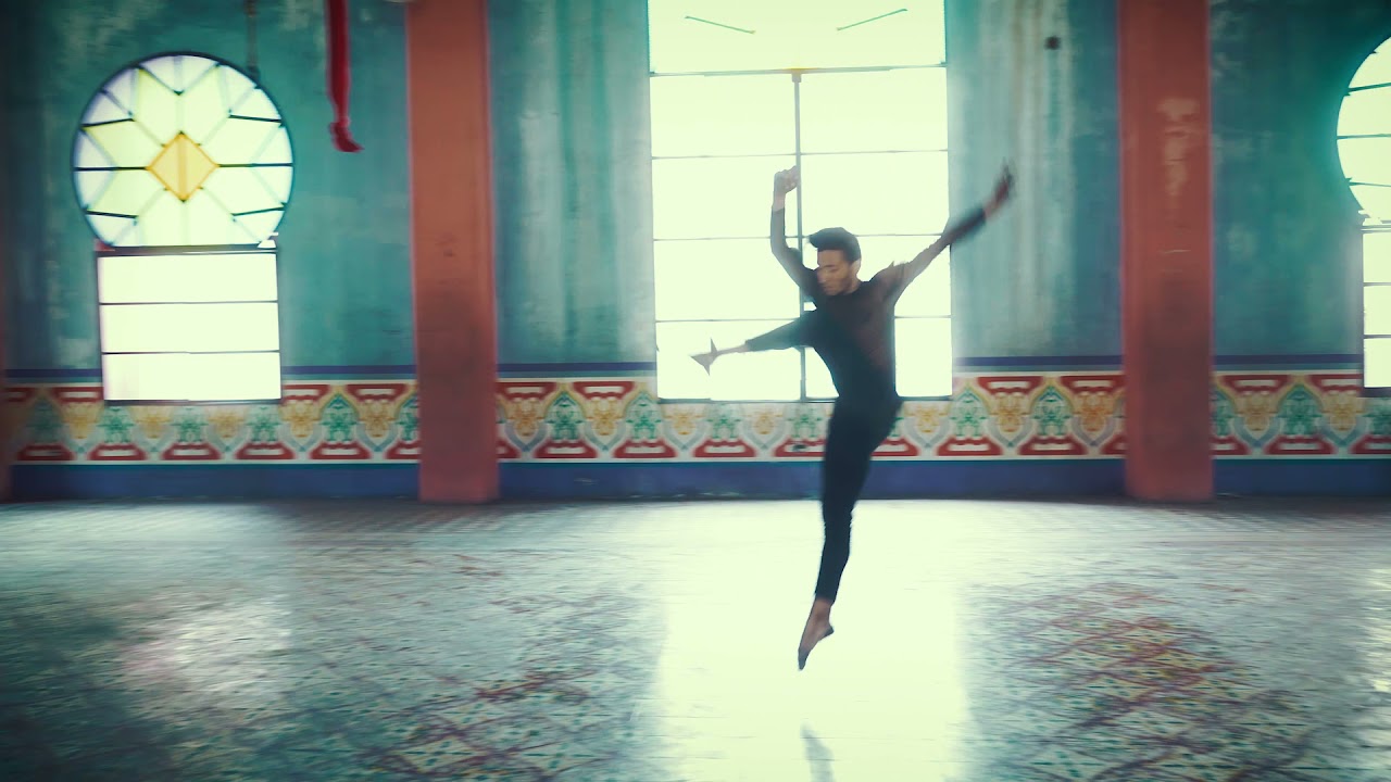 Divenire Ludovico Einaudi. César Amaya (Return) Lyrical Contemporary Dance Choreography.