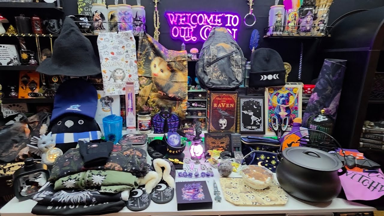 ✨️ 150 SPECIALTY ITEMS!! ✨️