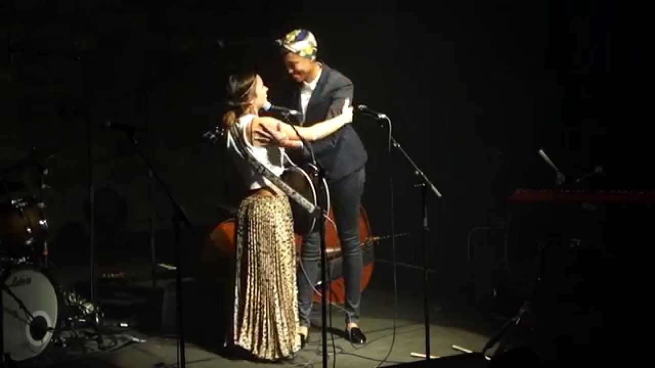 7 - The seasons lost their jazz (sous les jupes des filles) avec Imany (Intro et titre)