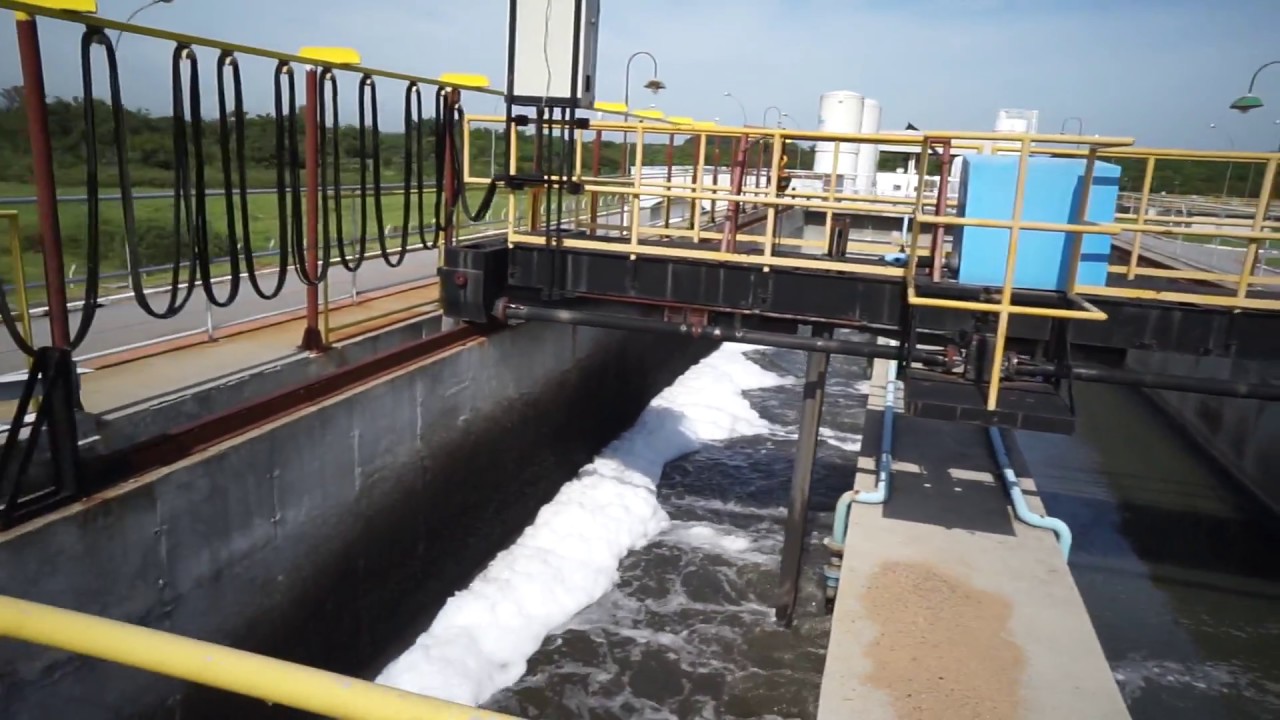 Grit removal at wastewater treatment plant