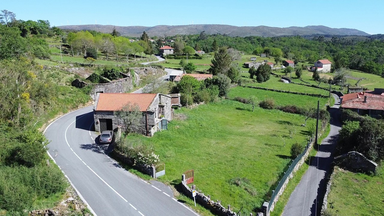 Casa de Piedra para Restaurar con Finca de 1600 m2 en Cotobade, a 30 minutos de Pontevedra. 80.000 €