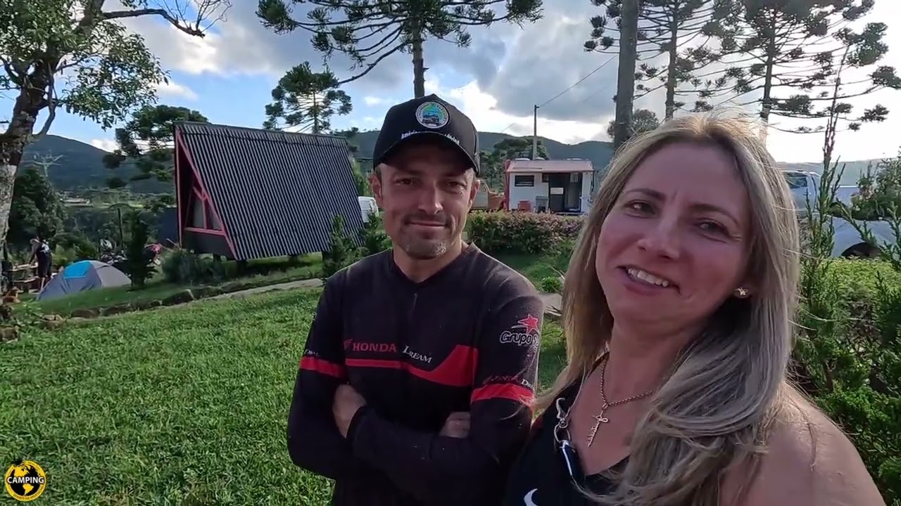 Terminamos a escada do chalé vermelho. Camping EP 440