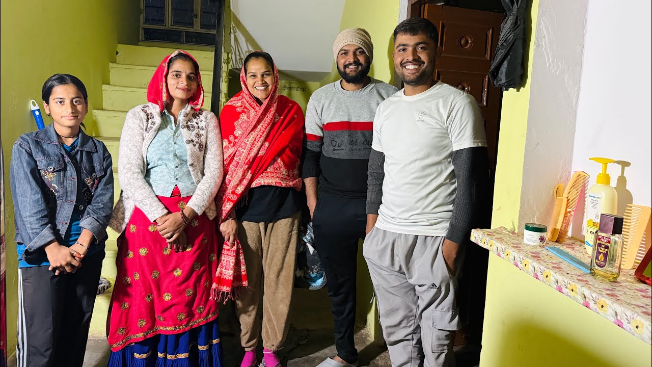 कहाँ लिया है रूम टोडाभीम या कहीं और ? 