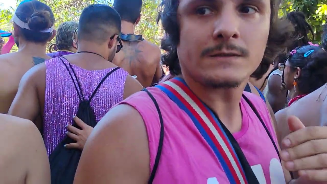 Bloco líquidos do amor direto da praça 11 cidade nova !!!