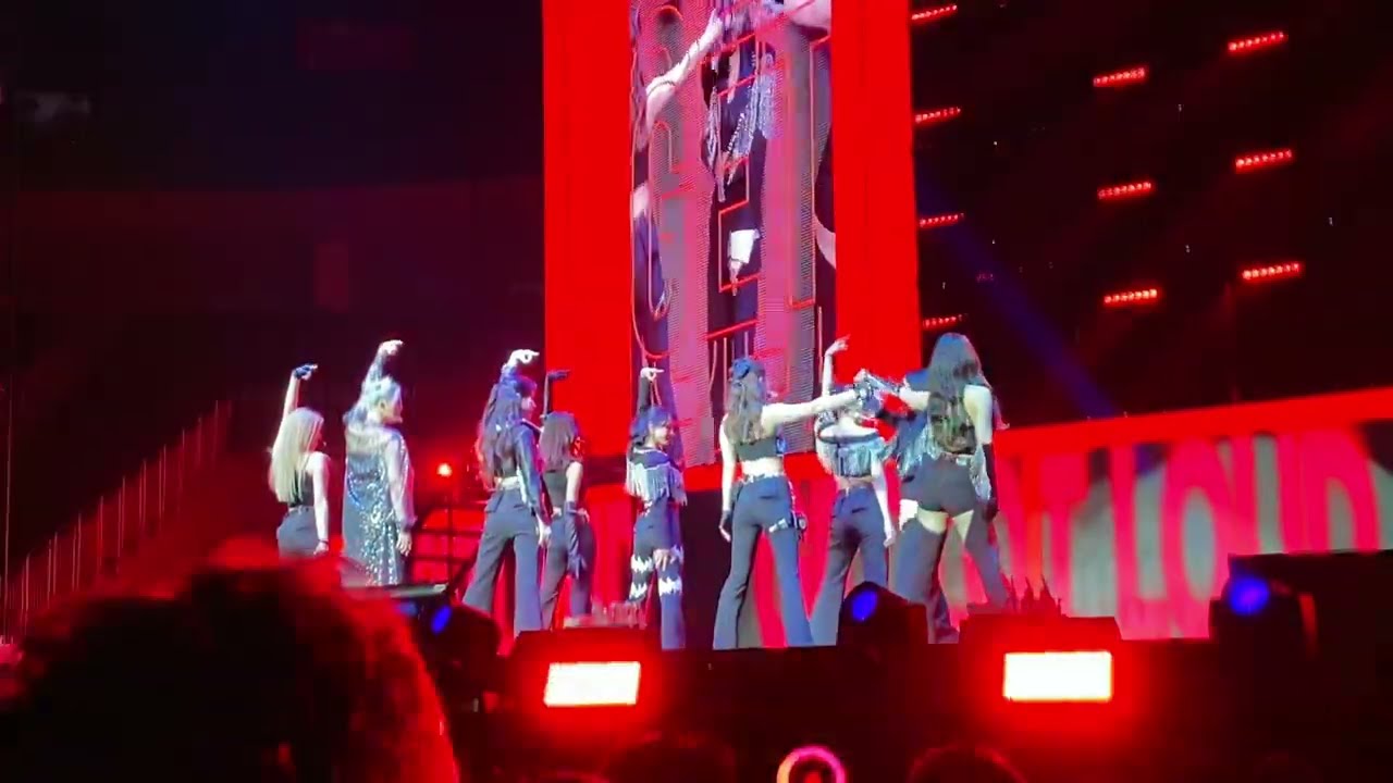 [4K] Get Loud // TWICE III @ UBS ARENA in NEW YORK 02.27.2022