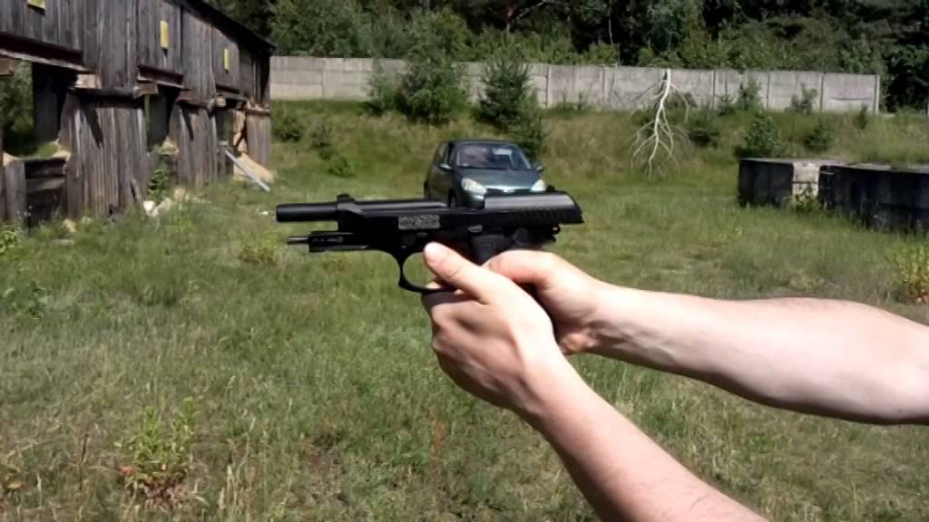 PISTOLET SWISS ARMS P92 (REPLIKA BERETTA / TAURUS 92)