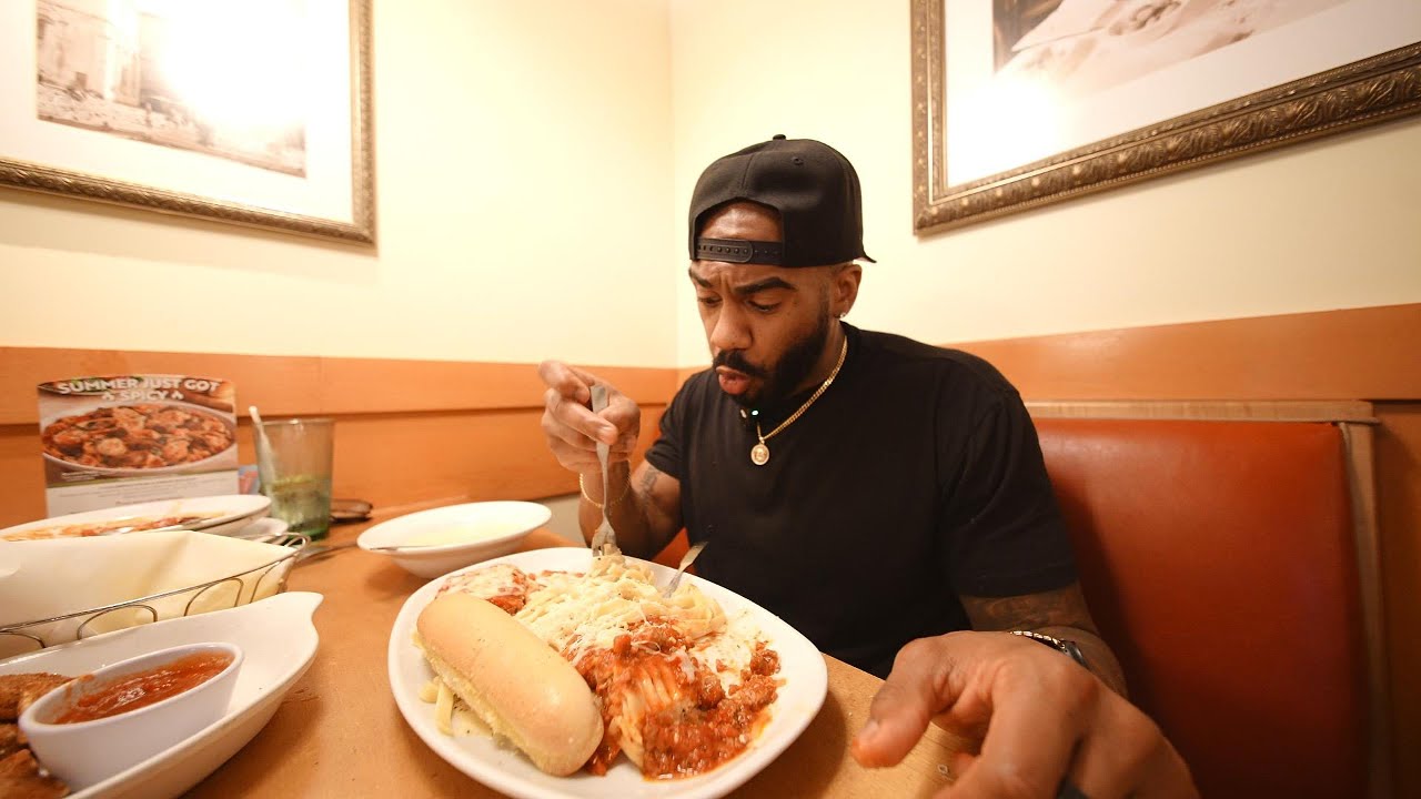 My First Time EVER Eating In Olive Garden