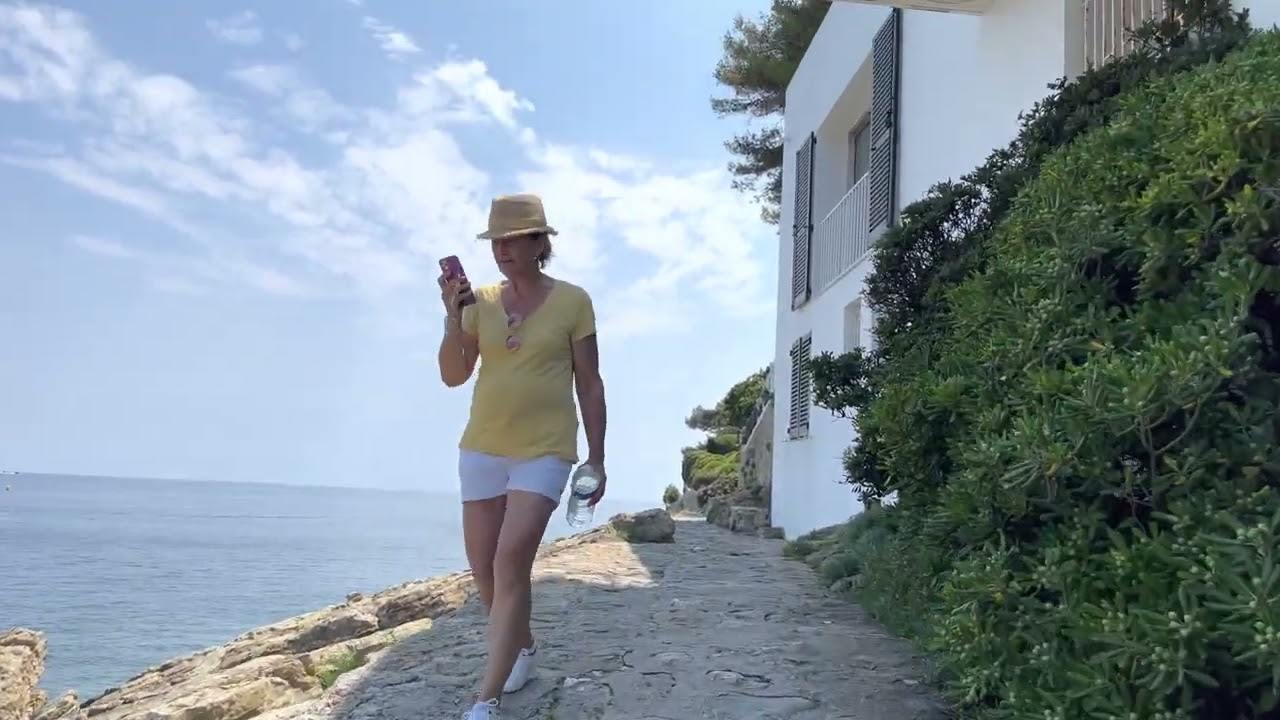Walk at Sentier du  littoral is a coastal path at Sait-Jean Cap-Ferrat