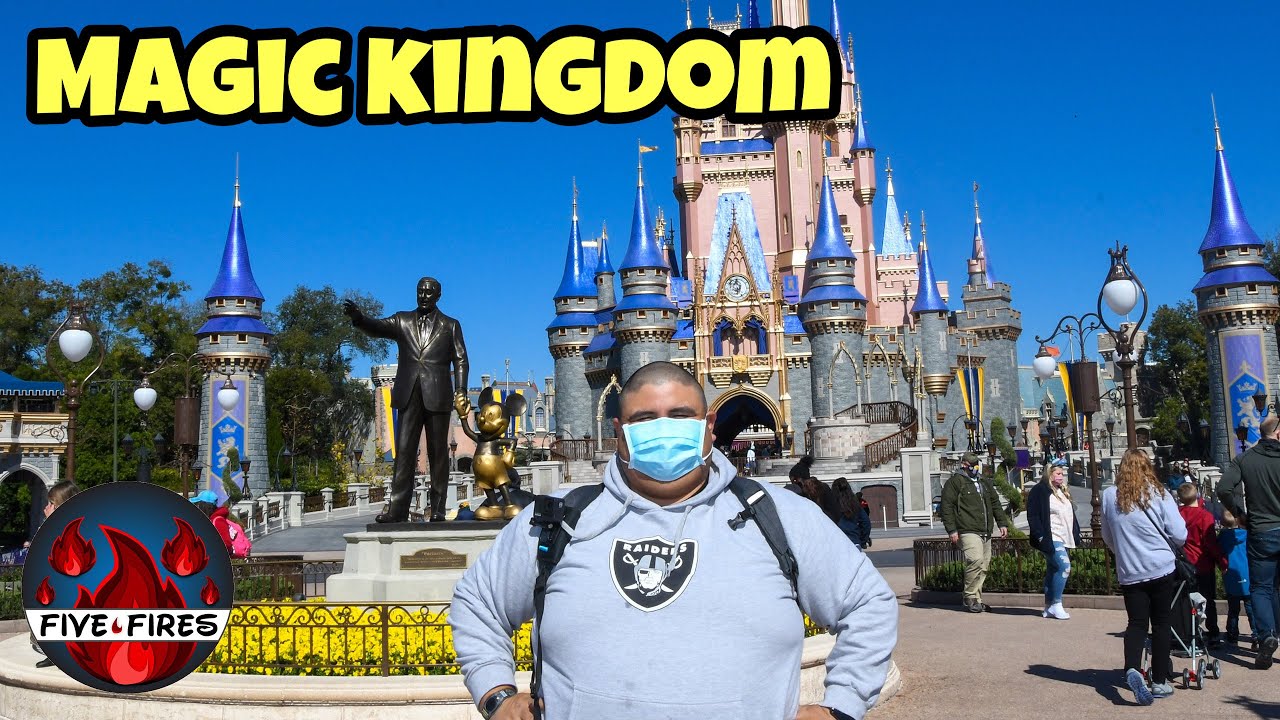 MAGIC KINGDOM TRIP VLOG FEBRUARY 2021 | WALT DISNEY WORLD | Tons Of Rides | Tron Construction