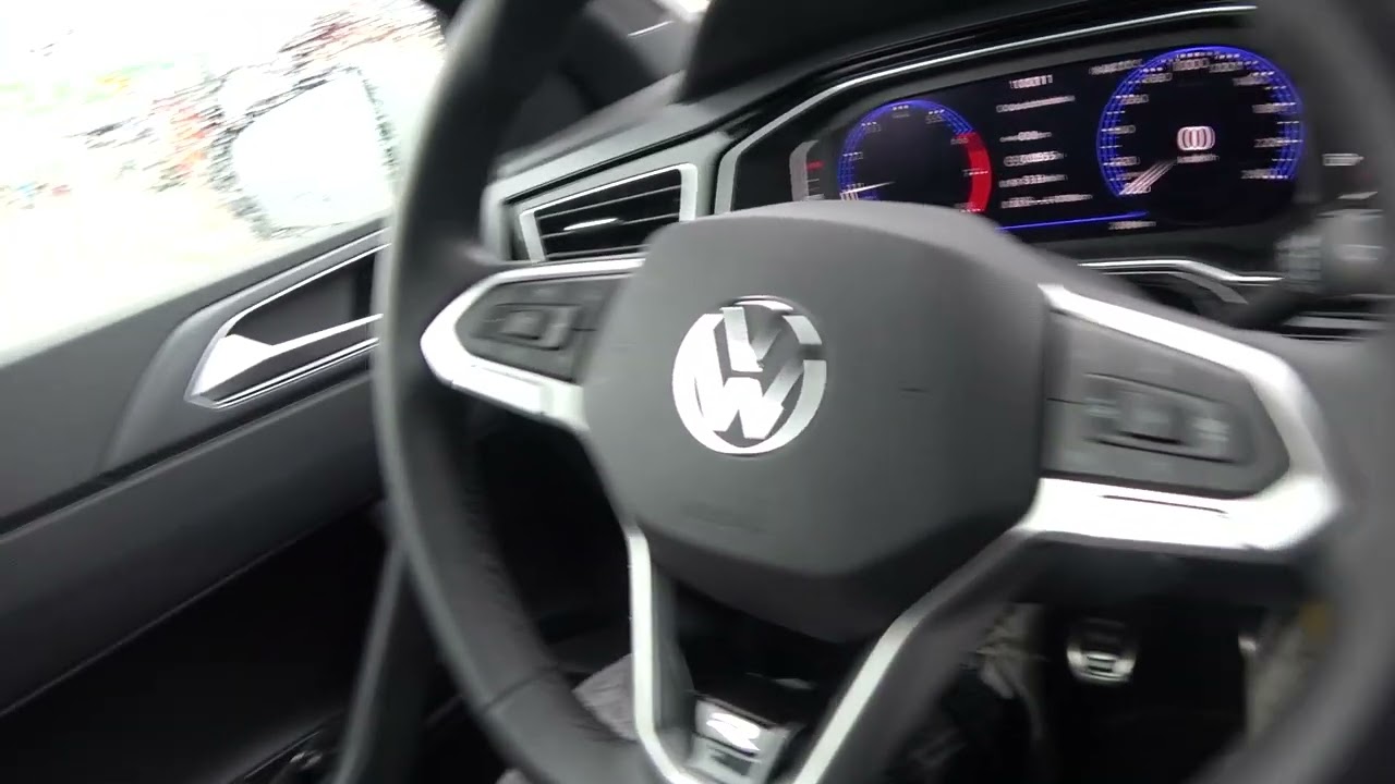 How to Automatically Lock and Unlock Side Windows in Volkswagen Polo VI (2021 - ...)